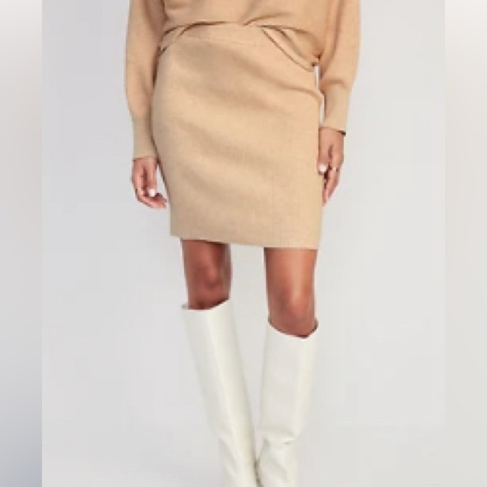❤️Old navy cozy crème high-waisted rib-knit mini skirt